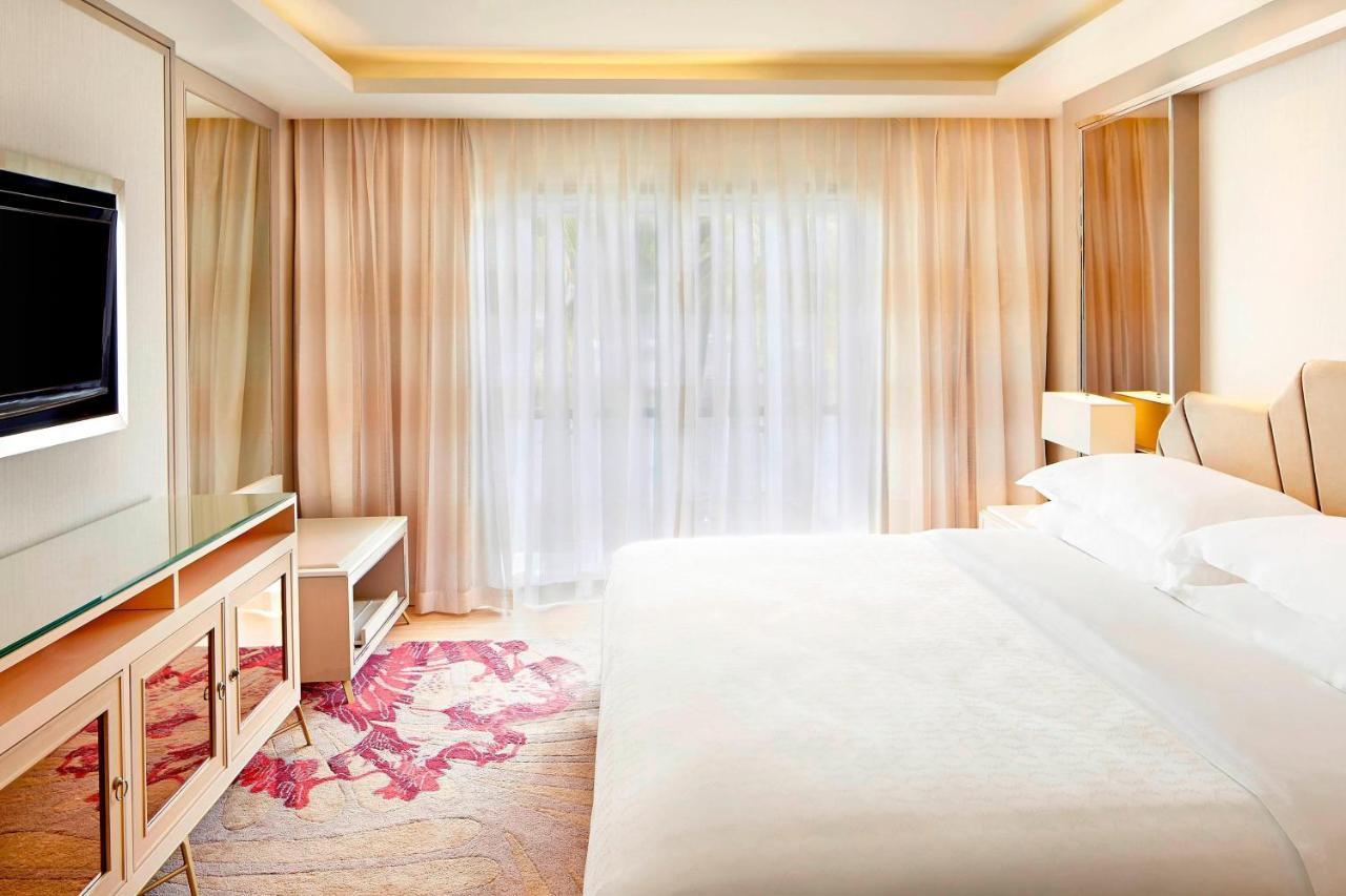 Hotel Sheraton & Towers 5*