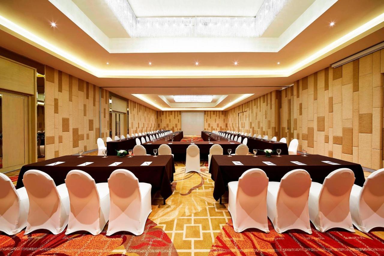 Hotel Sheraton & Towers 5*