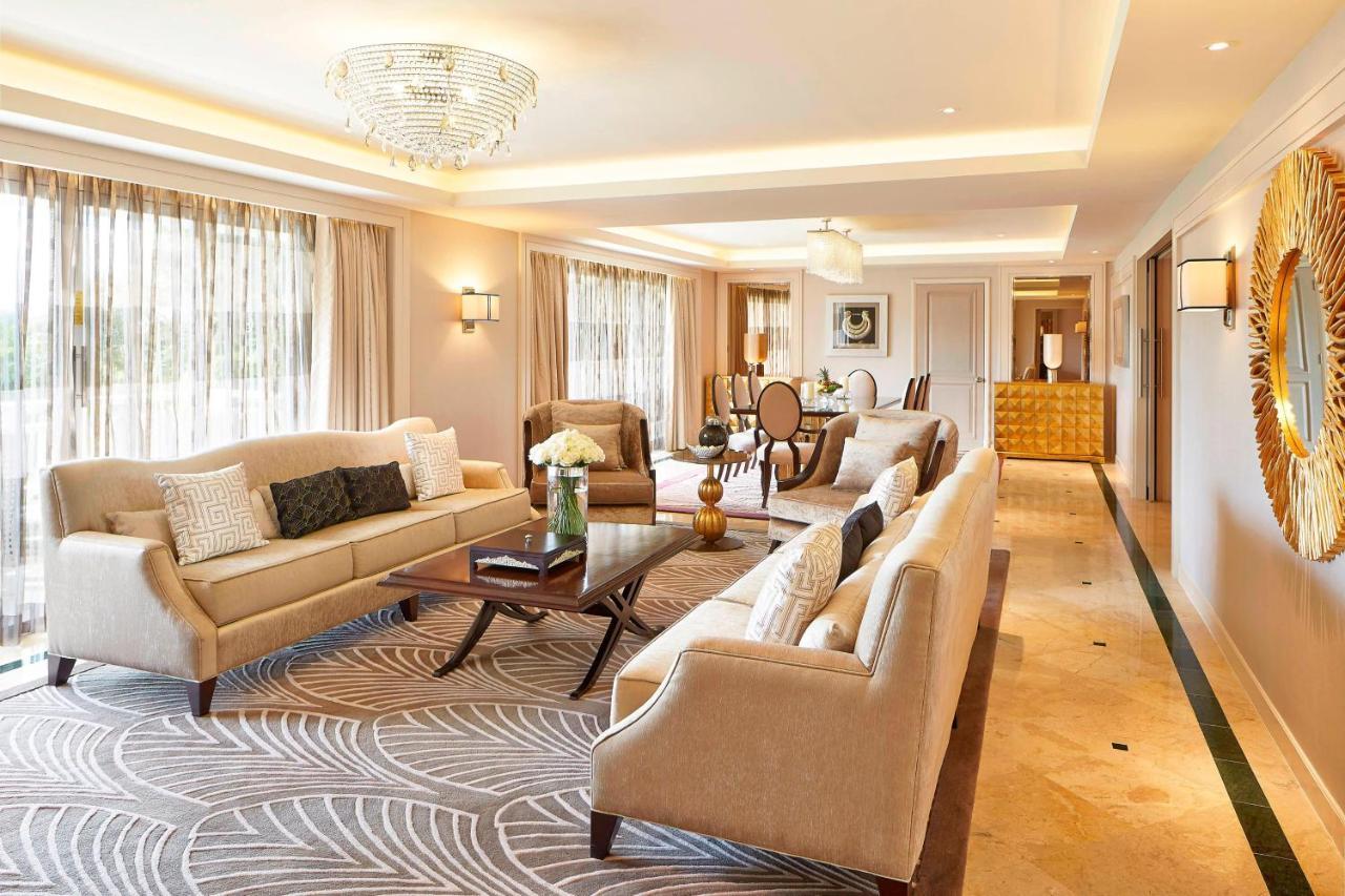 Sheraton & Towers Hotel 5*