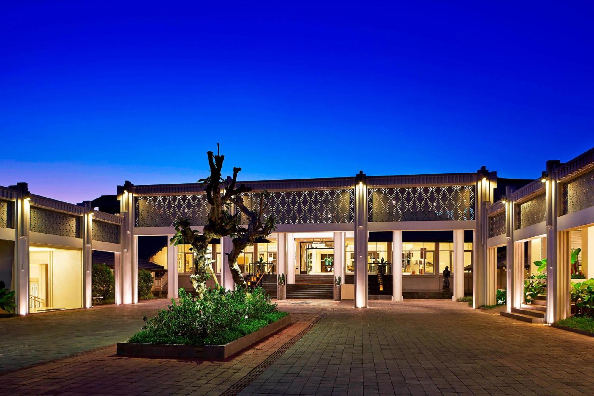 Sheraton & Towers Hotel