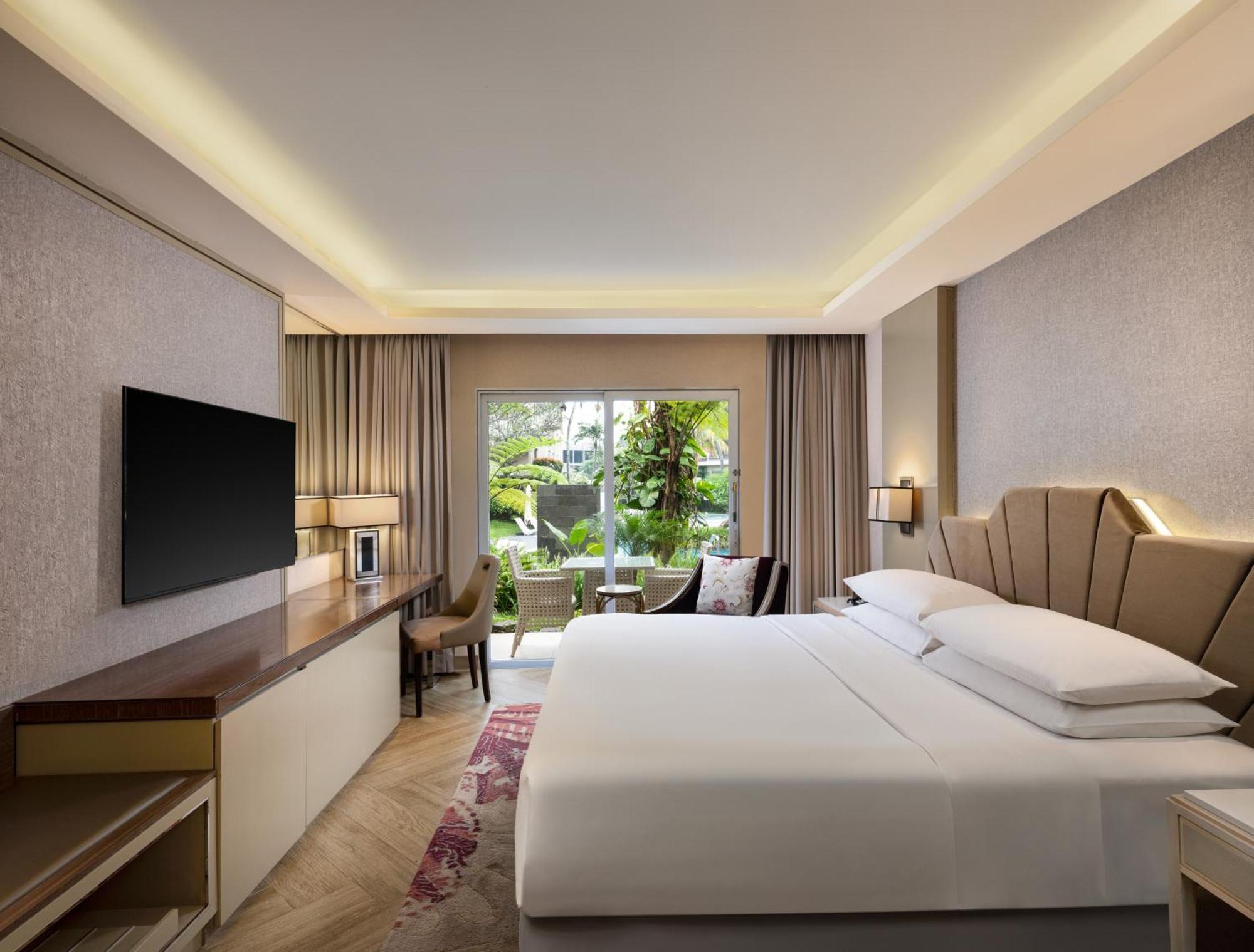 Sheraton & Towers 5* Bandung