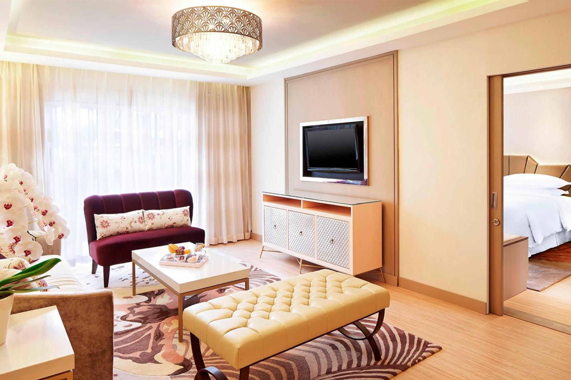 Sheraton & Towers Hotel